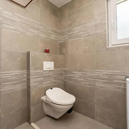 Holiday home Beautiful In Karin With Heated Swimming Pool Nadin