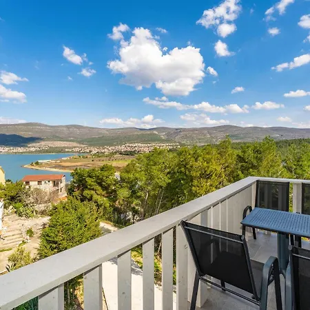 Beautiful In Karin With Heated Swimming Pool *