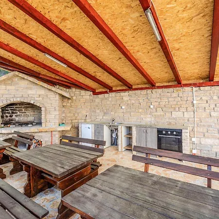 Beautiful In Karin With Heated Swimming Pool *