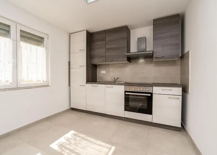 Amazing In Karin Nyaraló Nadin